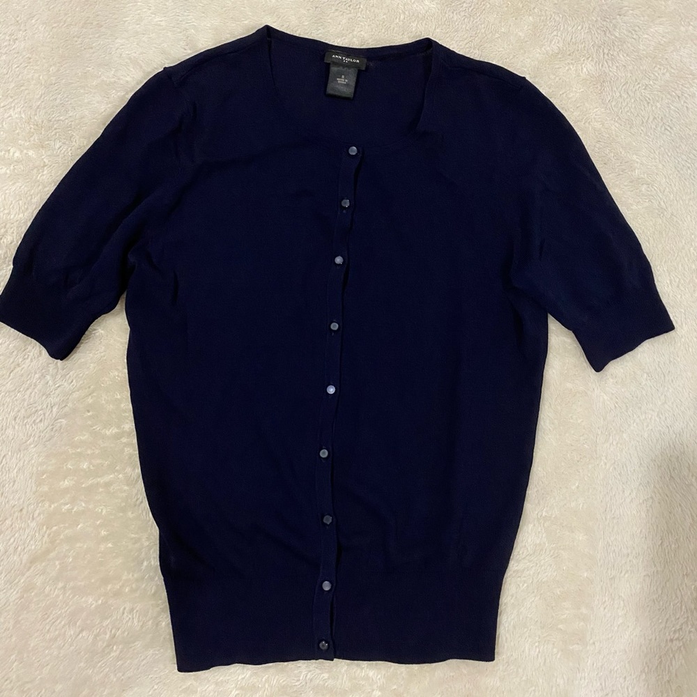 Ann Taylor Women’s sweater size Small